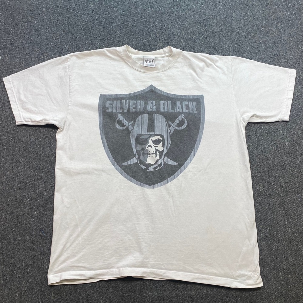 Shaka Wear Silver Black Nation TShirt Sz 2XL Mens White Streetwear Raiders Skull